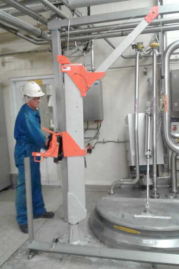 HONOR Safety - TwinSleeve® Bodenhülse für Davitarm