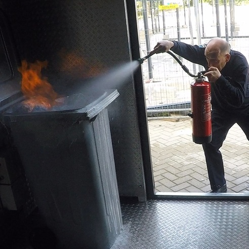 Fireware - Neptune Übungslöscher mit Schlagtaster - Aufladelöscher 6 L