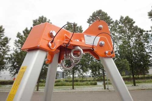 HONOR Safety - Dreibein für Schachteinstieg HONOR Safety - Dreibein für Schachteinstieg